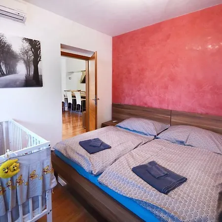 Luxury City Centre With A/c Apartman *